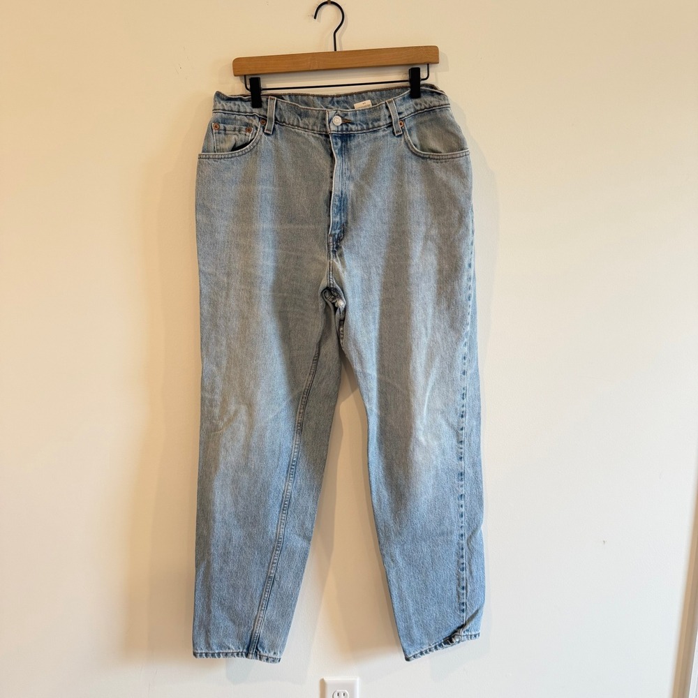 Vintage Levis 550 Relaxed Fit Tapered Leg Light Wash Jeans 16 Reg L 32X33
